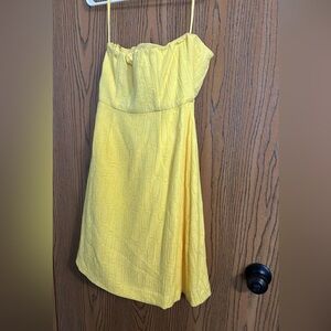 NWT: The Limited Size 4 yellow strapless dress